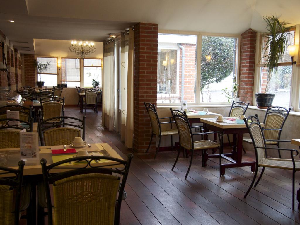 Logis Hotel Les Pages Lunéville Zewnętrze zdjęcie