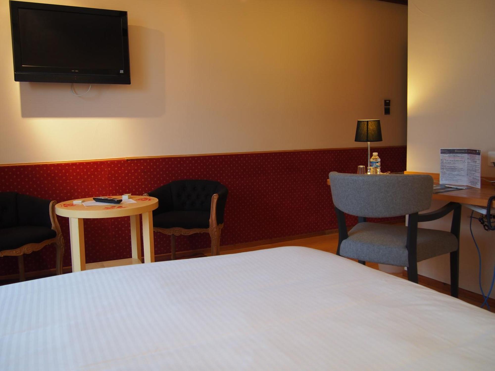 Logis Hotel Les Pages Lunéville Pokój zdjęcie