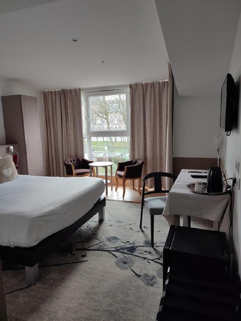 Logis Hotel Les Pages Lunéville Zewnętrze zdjęcie